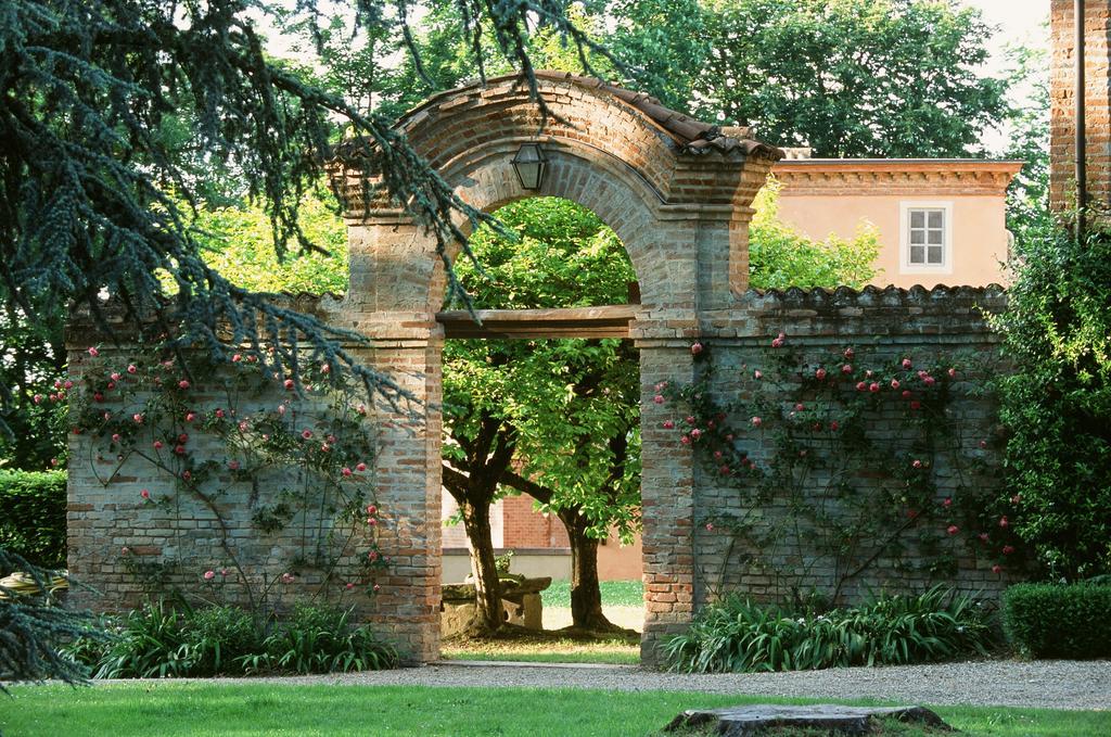 Marchesi Alfieri - Cantine E Ospitalita San Martino Alfieri Luaran gambar