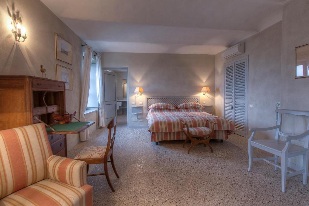 Marchesi Alfieri - Cantine E Ospitalita San Martino Alfieri Bilik gambar