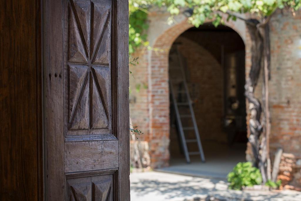 Marchesi Alfieri - Cantine E Ospitalita San Martino Alfieri Luaran gambar