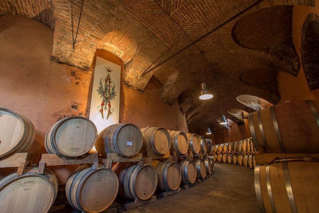 Marchesi Alfieri - Cantine E Ospitalita San Martino Alfieri Luaran gambar